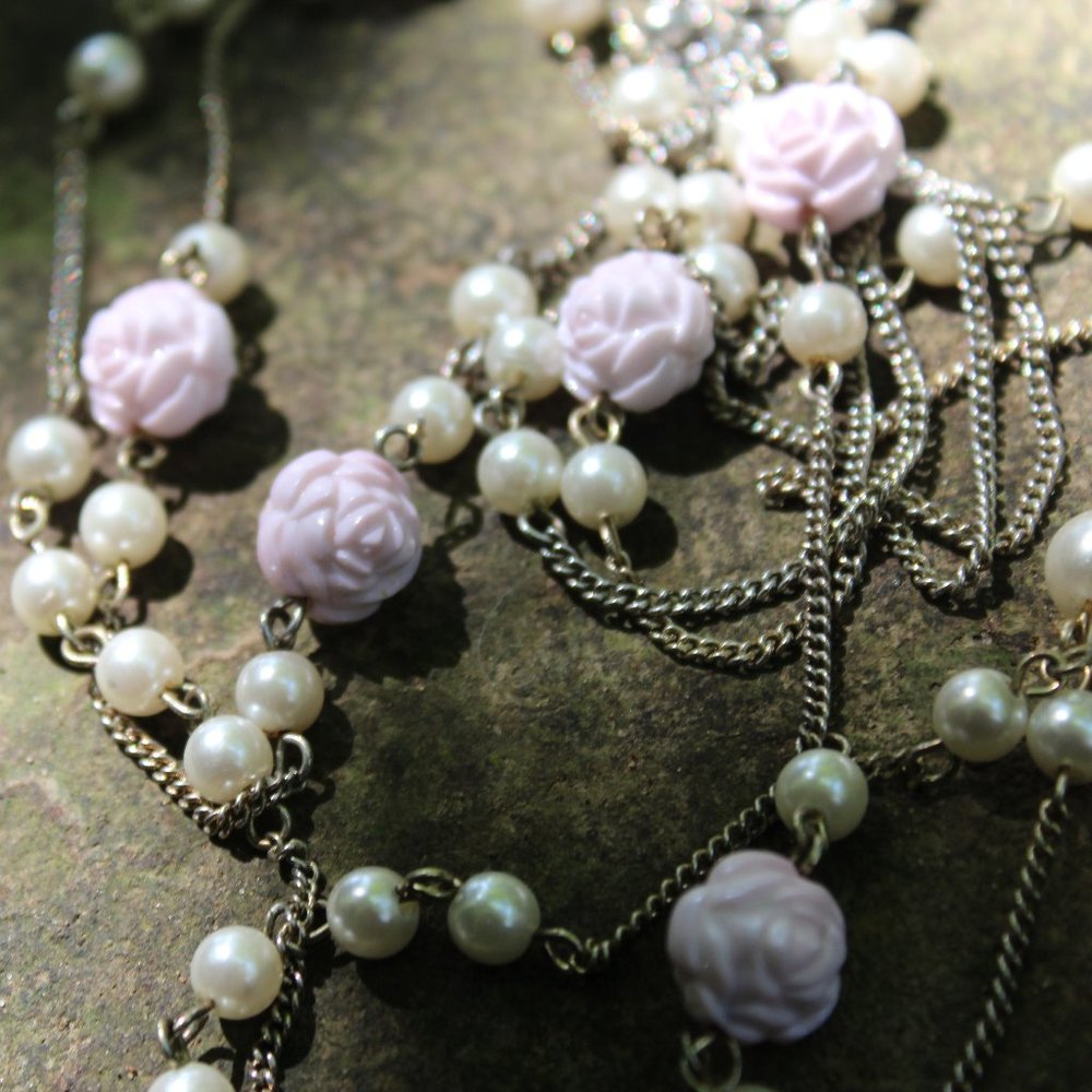Long Drape Layered Rose Pearl Scattered Necklace - Picture 5 of 5